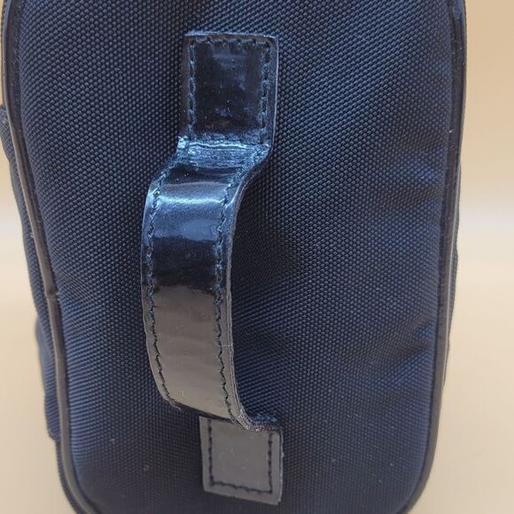 Authentic Gucci Mini Cosmetic Case - Picture 5 of 10